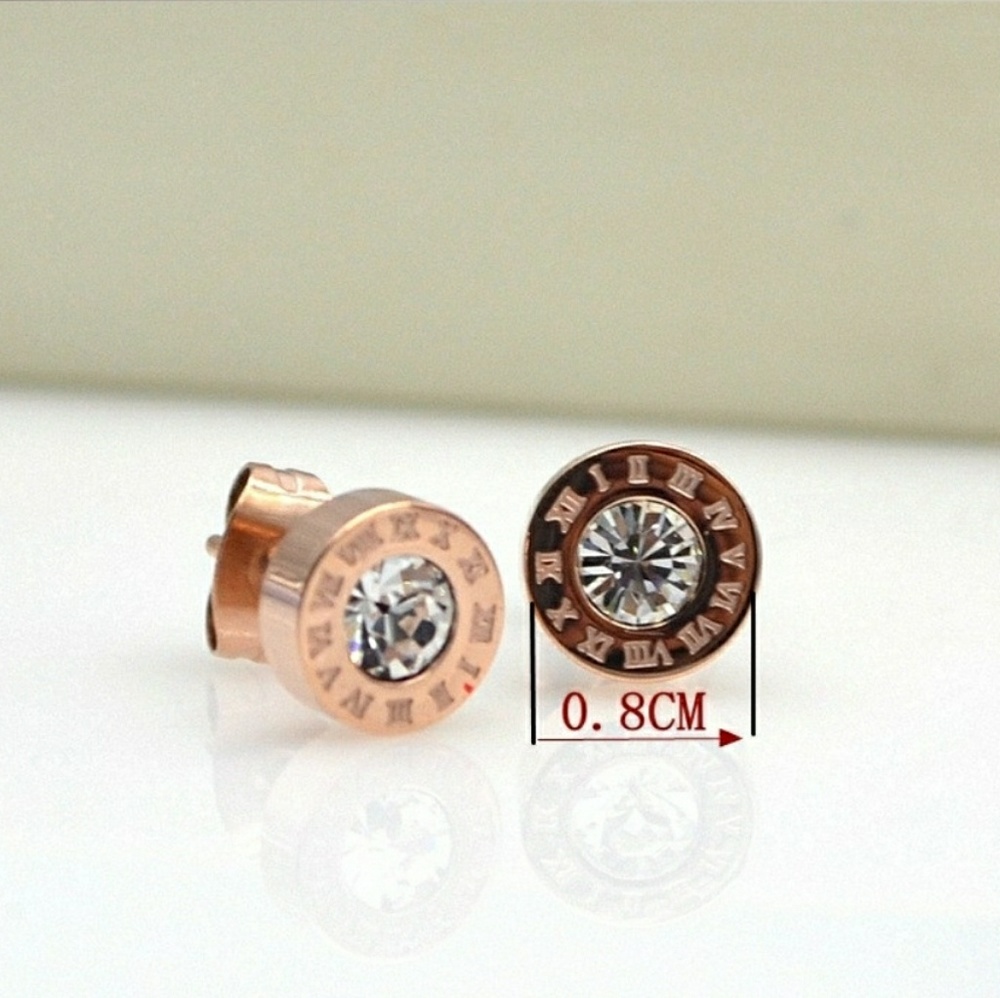 Dainty Gold Stud earrings